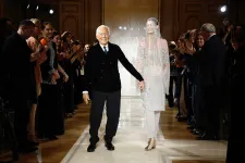 Meghalt Giorgio Armani