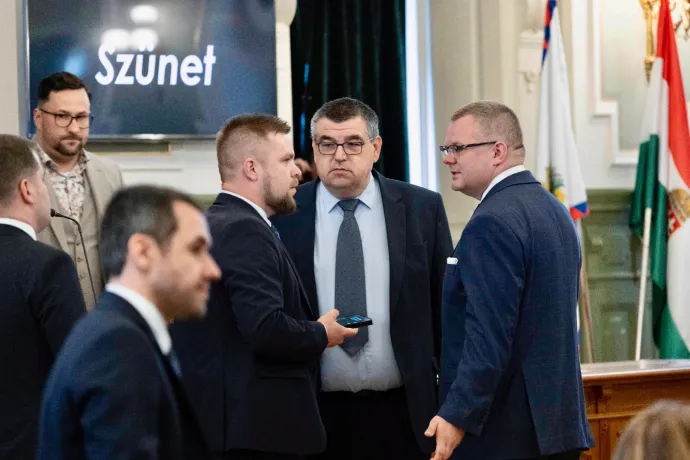 Pintér Bence győri polgármester kényszerházasságként értékeli, hogy miniszteri biztosként a nyakára ültették a Fidesz győri frakcióvezetőjét