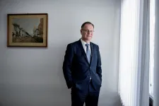 Navracsics: Ha egy rendelet nem felel meg a kritériumoknak, a demokrácia korrigálja magát