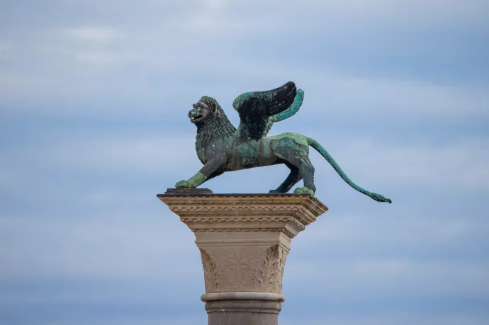 Velence híres oroszlánszobra eredetileg egy kínai sírt őrizhetett