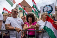 Závecz: A biztos pártválasztóknál 48-37-re vezet a Tisza a Fidesszel szemben