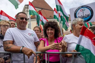 Závecz: A biztos pártválasztóknál 48-37-re vezet a Tisza a Fidesszel szemben