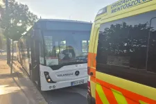 Paprikaspray-vel fújta le a vonatpótló busz vezetőjét egy dühöngő taxis a Keletinél
