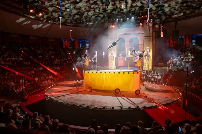 30 milliárdot költene a kormány cirkuszra 2030-ig