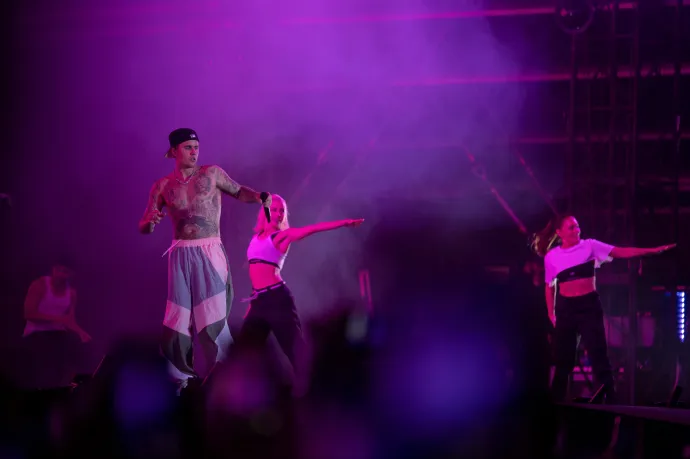 Justin Bieber váratlanul kiadott egy újabb nagylemezt