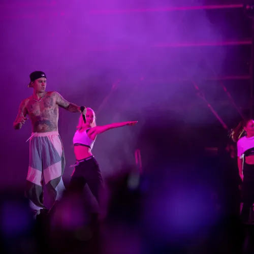 Justin Bieber váratlanul kiadott egy újabb nagylemezt