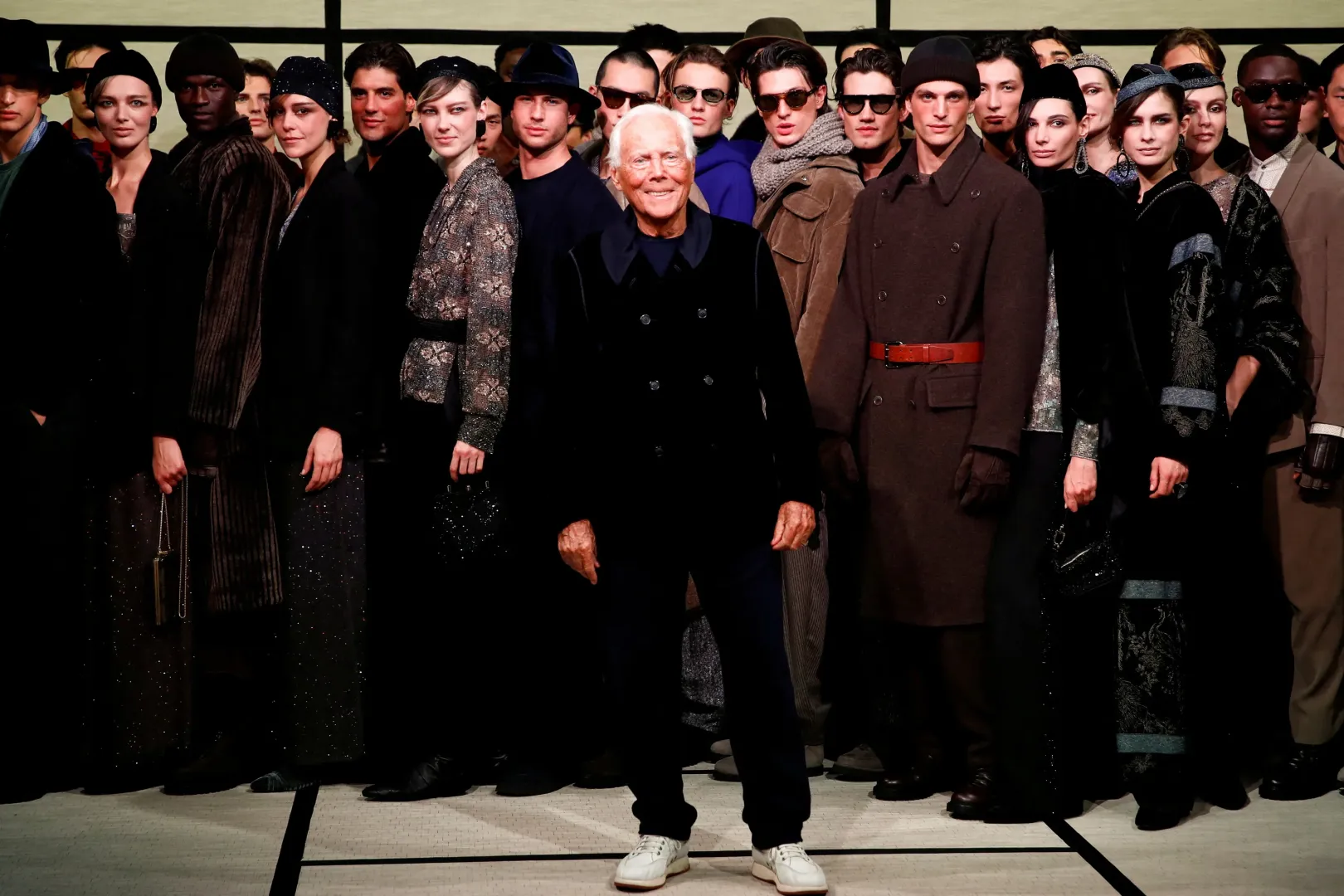 Giorgio Armani a 2025–2026-os őszi–téli kollekciójának bemutatóján, 2025. január 20-án, Milánóban – Fotó: Alessandro Garofalo / Reuters