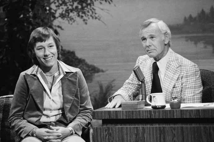 Martina Navratilova Johnny Carson show-műsorának vendégeként, 1977-ben – Fotó: Frank Carroll / NBCU Photo Bank / Getty Images