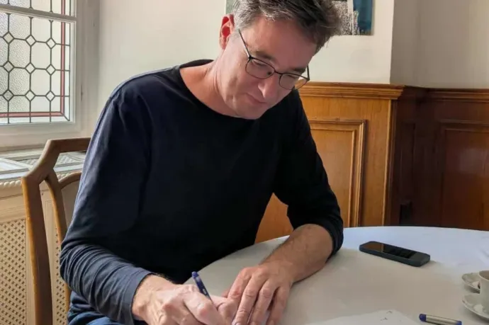 Aláírták a megállapodást, a fővárosnak is járnak az arab befektetőnek beígért állami beruházások Rákosrendezőn