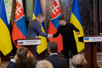 Fico olyat ajánlott fel Zelenszkijnek, amit Orbán semmiképp sem tenne