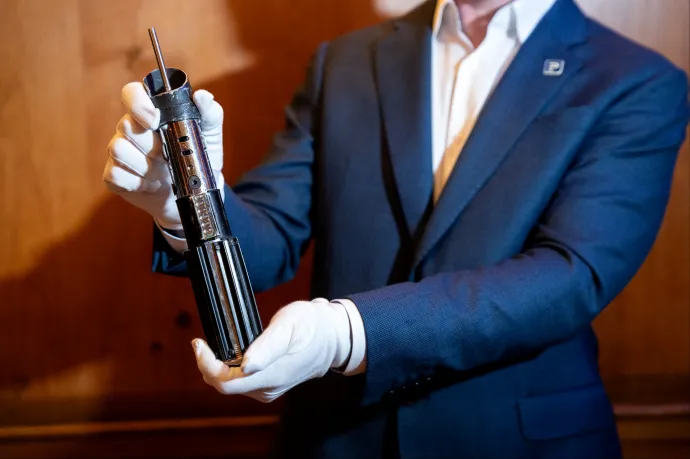 1,2 milliárd forintnyi összeget fizettek Darth Vader fénykardjáért