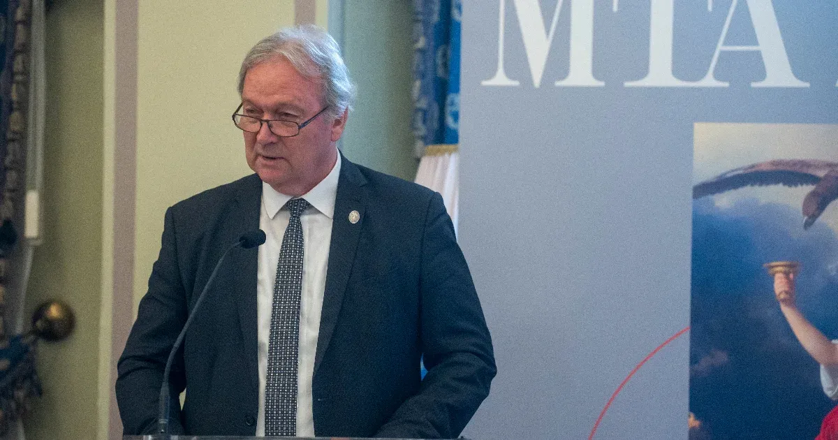 Az MTA elnöke elmagyarázta a Magyar Nemzetnek, hogy mit jelent a társszerzőség a tudományos életben