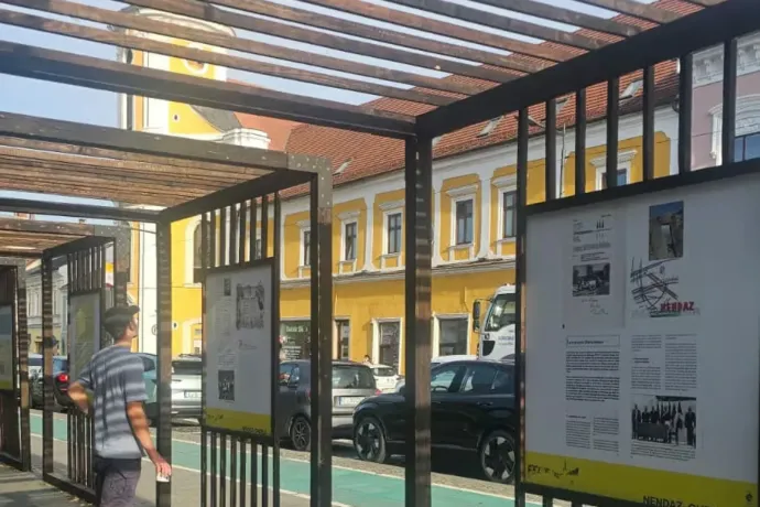 A Ceaușescu-féle falurombolás elleni svájci mozgalom történetét bemutató kiállítás látható Kolozsvár központjában