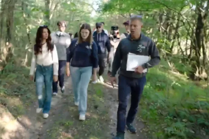 Gyalog indult el Magyar Péter Balatonőszödről a kötcsei piknikre