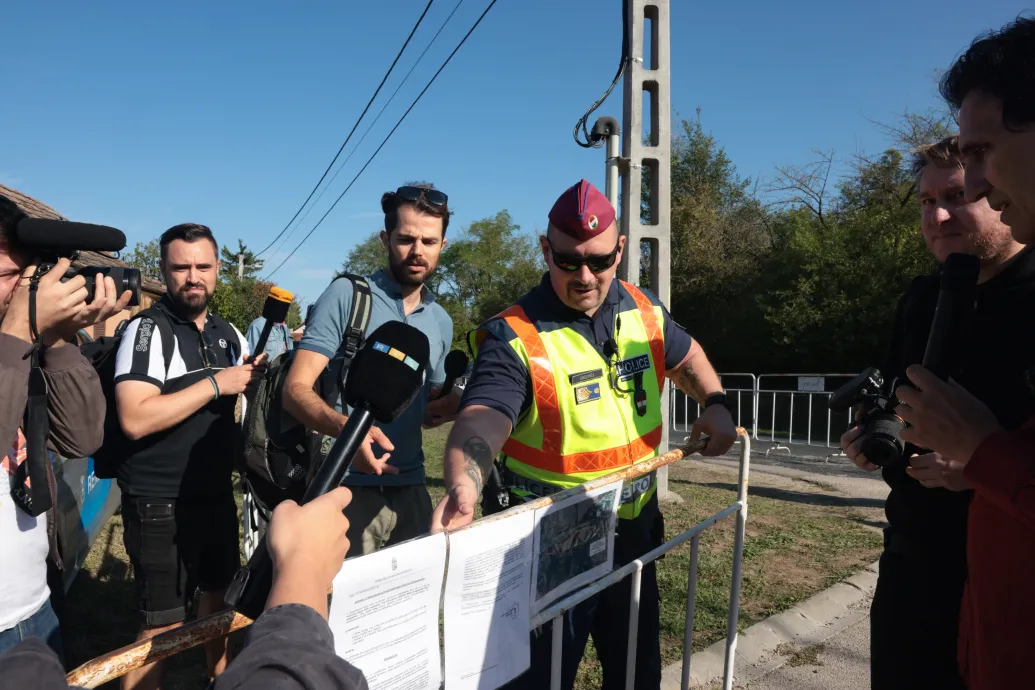 Rendőrsorfal Kötcsén: soha nem zárták el még ennyire az újságírókat a kötcsei piknikre érkezőktől