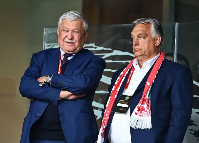 Orbán Viktor Csányi Sándorral az Írország-Magyarország vb-selejtezőn Dublinban 2025. szeptember 7-én – Fotó: Ben Mcshane / SPORTSFILE / Getty Images