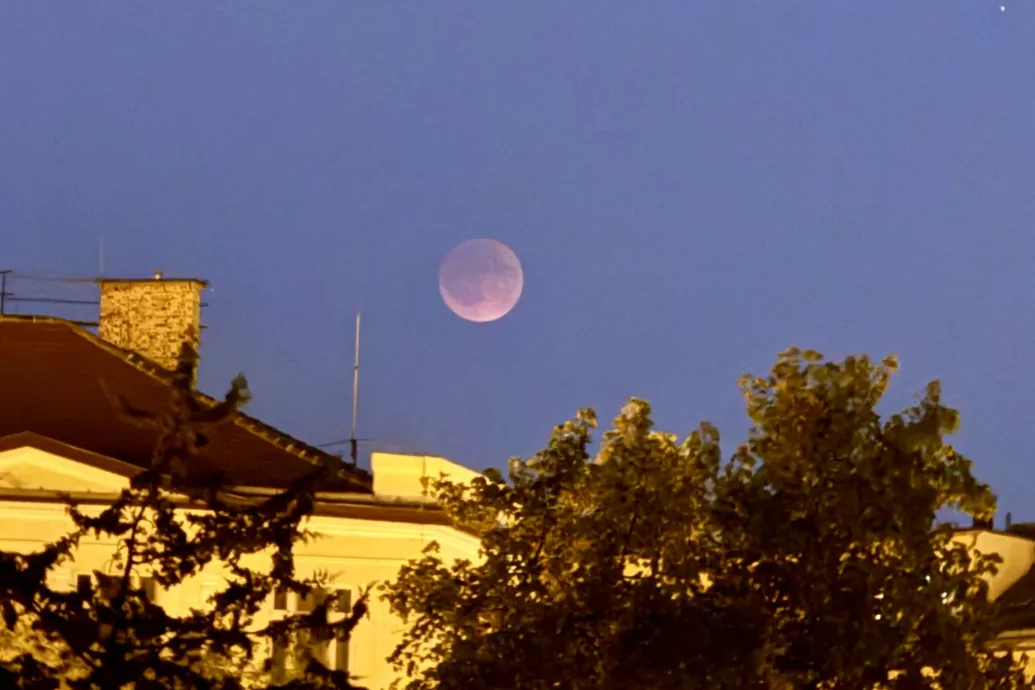Így látták olvasóink az égen felbukkanó vérholdat