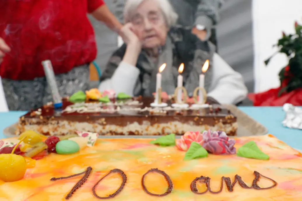 Tovább élünk, mint korábban, de nem úgy tűnik, hogy hamarosan mindenki megéri a 100 éves kort