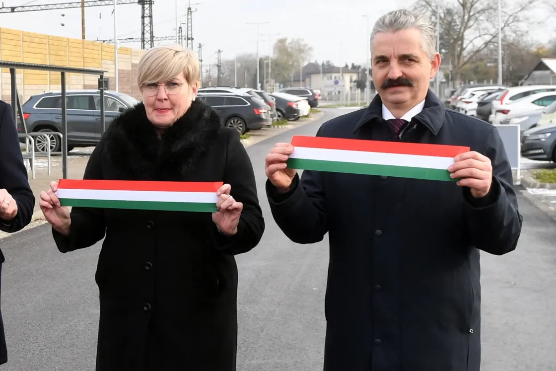 Túl nagyot álmodott a Fidesz-bástya erős embere, a pótmegoldást nem teszik ki a kirakatba