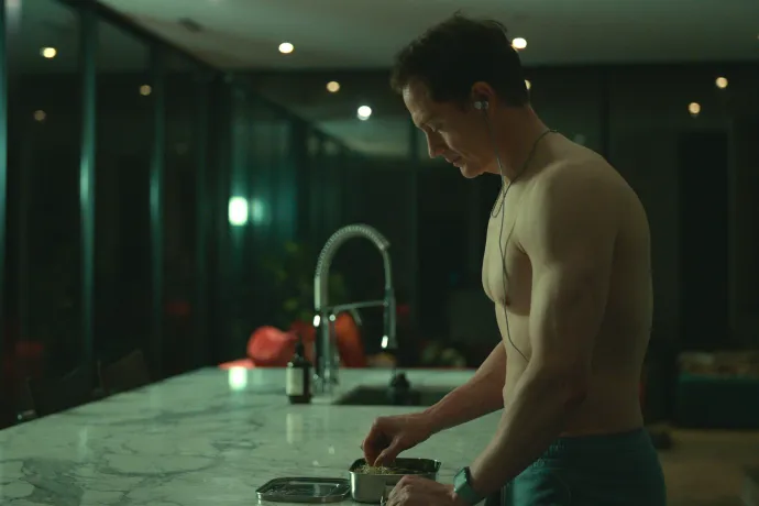 Bryan Johnson hajnalban reggelizik – Fotó: Netflix