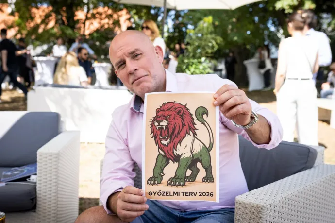 „Sok jó embert hívtunk meg” – a megszokott fideszes arcok mellett egy új is feltűnt Kötcsén