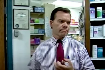 Több ezren haltak meg a csaló amerikai gyógyszerész miatt, aki kemoterápiás szereket hígított fel