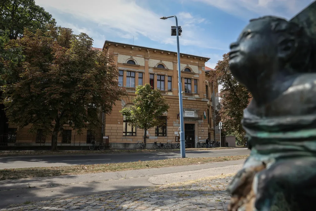 A fideszes igazgatónő harcol a szentesi drámatagozat ellen, és ennek csak vesztesei vannak