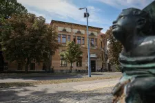 A fideszes igazgatónő harcol a szentesi drámatagozat ellen, és ennek csak vesztesei vannak