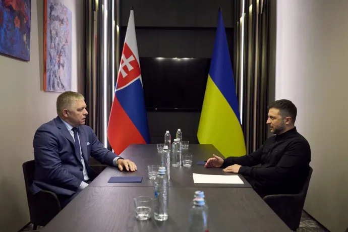 Gyakran beszél Orbán hangján Fico, de a Zelenszkijjel folytatott találkozóján ez nem látszott