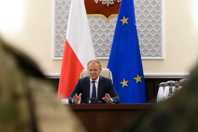 Tusk: Lengyelország a második világháború óta nem volt olyan közel a háborúhoz, mint most