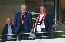 Orbán elárulta, hogy az állam fizeti a magángépes meccsnézéseit