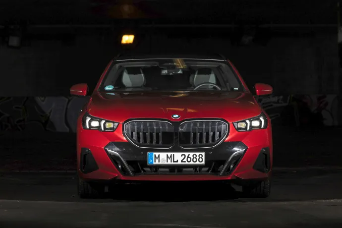 A BMW mátrix-LED-jei szubjektív értékelés alapján a legerősebb fényt nyújtják a mezőnyben – Fotó: Hans-Dieter Seufert / autóMAGAZIN