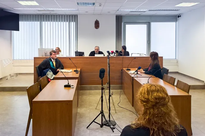 Felfüggesztettet kapott a tanítónő, aki egy mogyoróallergiás diáknak mogyorós ostyát adott, ezzel a halálát okozva