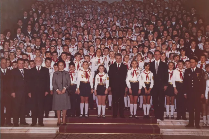 A Ceaușescu-korszakra emlékeztek egy szatmári óvodában, kommunista propagandaműsor lett belőle