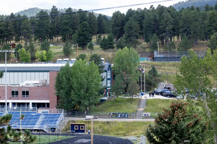 Két iskolatársát is meglőtte, majd végzett magával – lövöldözés volt egy coloradói iskolában