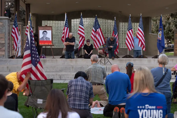 Virrasztás Charlie Kirk emlékére 2025. szeptember 10-én az Utah állambeli Oremben – Fotó: Sara Stathas / Washington Post / AFP