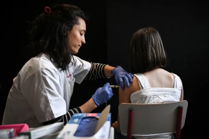 Fact-check: Tényleg növeli a petefészekrák előfordulási esélyét a HPV-vakcina?