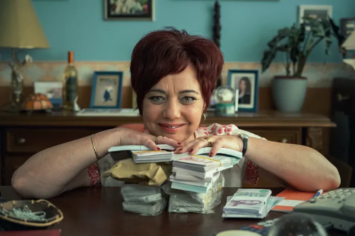 Tízmilliárdos. Csalás. Sorozat (x)