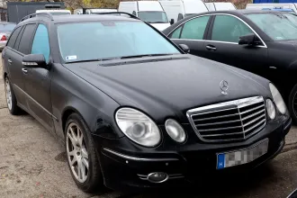 A Mercedes az átadás után lerobbant, Benjámin pert nyert, mégis ő fizetett 1,7 milliót a motorjavításért
