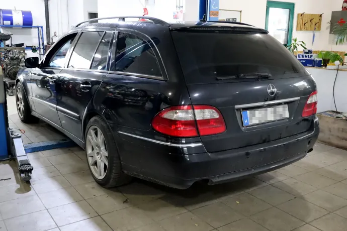 Olvasónk, Benjámin Mercedes E320CDI-je az Elme-Connect Car műhelyében – Fotó: Rusznák András / Gor-Car