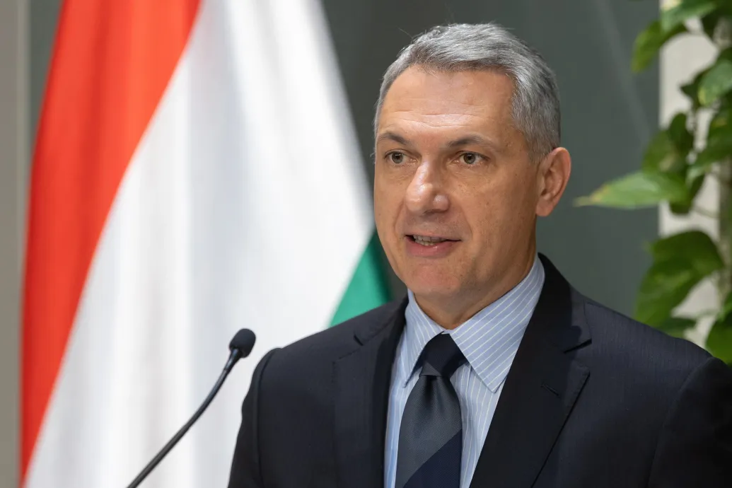 Dubajozó hülyegyerekekről és teljesítmény nélküli politikai celebekről beszélt Lázár a Harcosok táborában