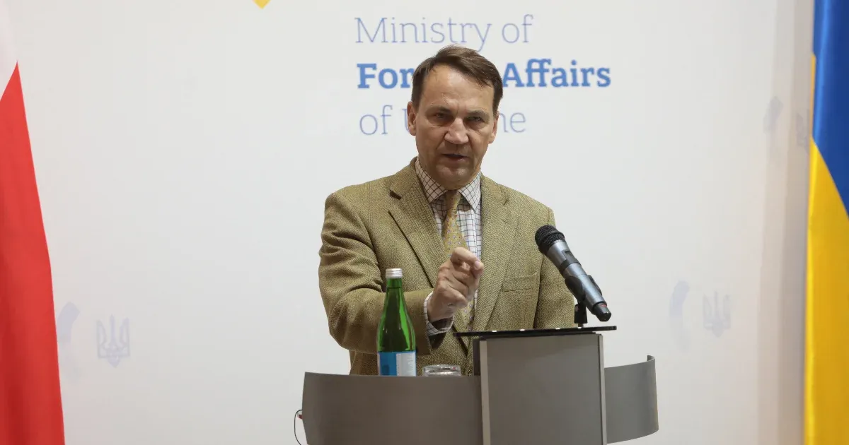 Orosz drónbehatolás Lengyelország légterébe: Sikorski szerint Putyin a NATO reakcióját tesztelte Orosz drónbehatolás Lengyelország légterébe: Sikorski szerint Putyin a NATO reakcióját tesztelte