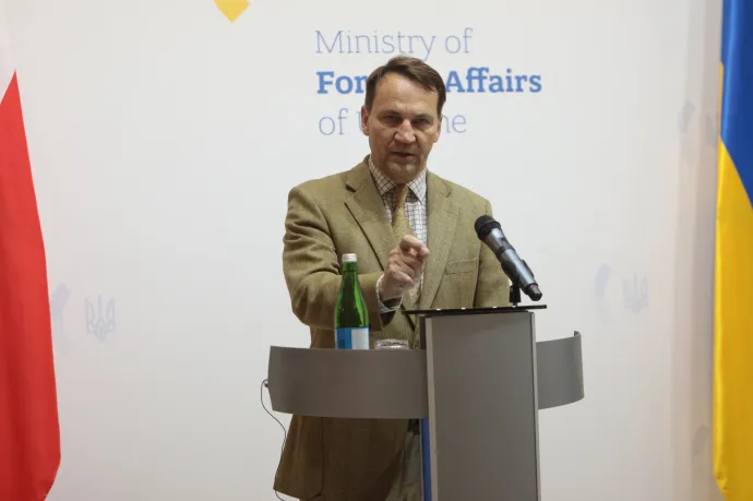 Lengyel külügyminiszter: A lengyel légtérbe behatoló drónokkal Putyin a NATO-t tesztelte