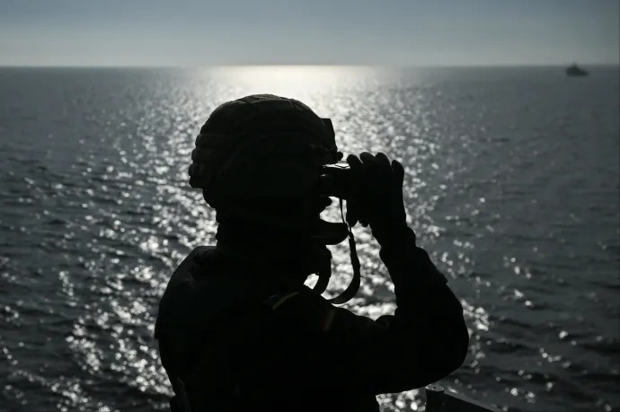 Az Egyesült Államok, Dél-Korea és Japán közös légi és tengeri hadgyakorlatba kezdett