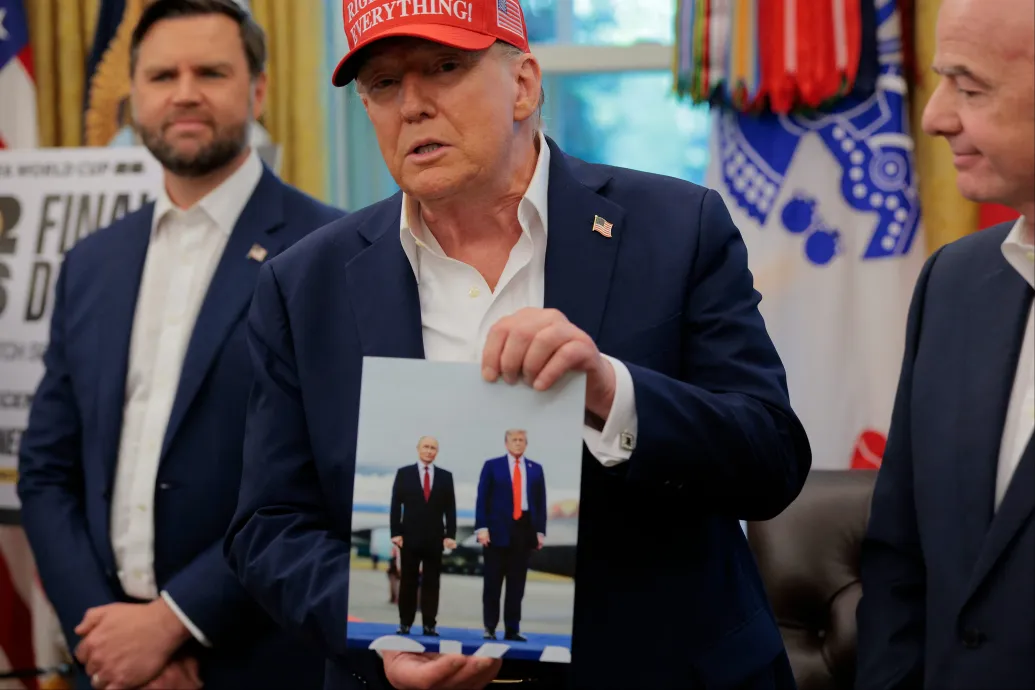 Donald Trump először mondta ki, hogy Oroszország agresszor – Forrás: Telex.hu