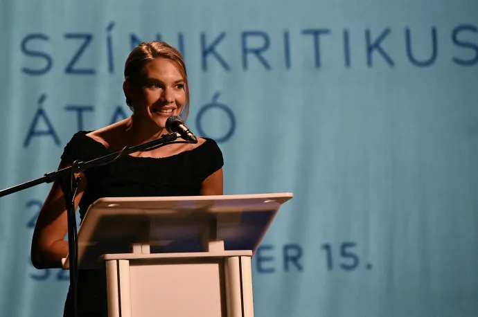 Szőcs Artur a legjobb rendező, és Varga-Járó Sára, a legígéretesebb pályakezdőnek járó díj nyertese – Fotó: Éder Vera