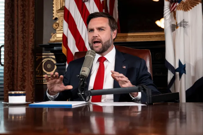 J. D. Vance vezette Charlie Kirk műsorának új adását, szerinte a baloldal hajlamosabb éltetni a politikai erőszakot