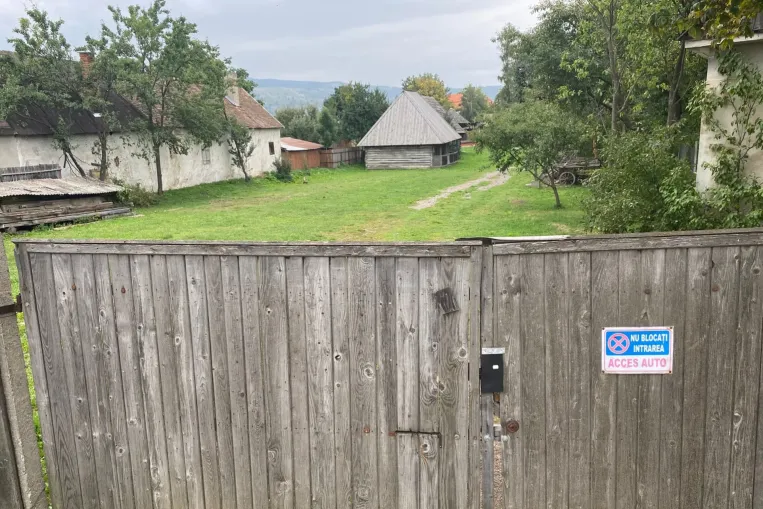 Nyilvánosságra hoztuk a Bagossy-csűr ügyét, a zenekar menedzsmentje válaszul lefújta a projektet