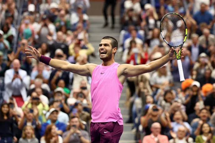 Carlos Alcaraz ünnepel, miután megnyerte a Jannik Sinner elleni döntőt a US Openen 2025. szeptember 7-én – Fotó: Kevin Lamarque / Reuters