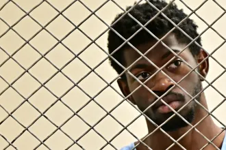 Lil Nas X kezelés alatt áll, miután korábban rendőrökre támadt, és alsónadrágban szólított le járókelőket